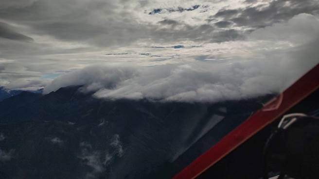 女山友南一段脚伤无法行走，8月3日直升机空勘视角。（台东县政府提供／蔡旻妤台东传真）