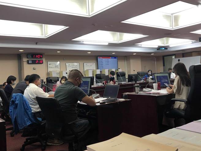 台北市议会4日上午教育委员会工作报告，文化局长、观传局长双双缺席。（张芷瑜摄）