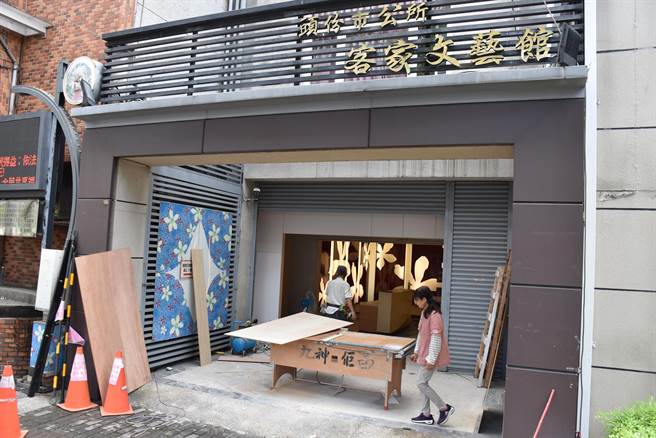 头份市公所提供市公所旁空间打造农创饮茶店。（谢明俊摄）