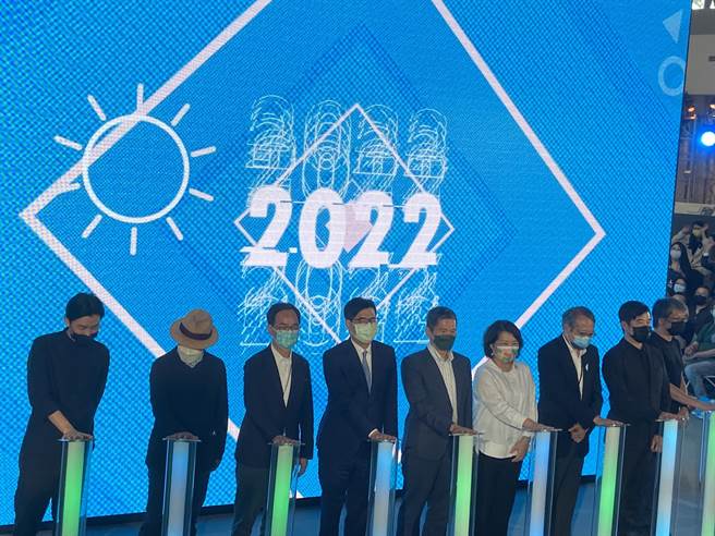 2022臺灣文博會首度移師高雄，將於5日至14日盛大登場。今年文博會以「群島共振」為題，共分為3大展區，展覽地點則在「高雄流行音樂中心」與「高雄展覽館」2地，透過環狀輕軌做連結。（楊舒婷攝）