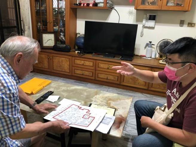 去年6月住都中心成立「推陈出新站」，透过驻点服务来提供住户谘询管道。（新北住都中心提供／李奇叡新北传真）