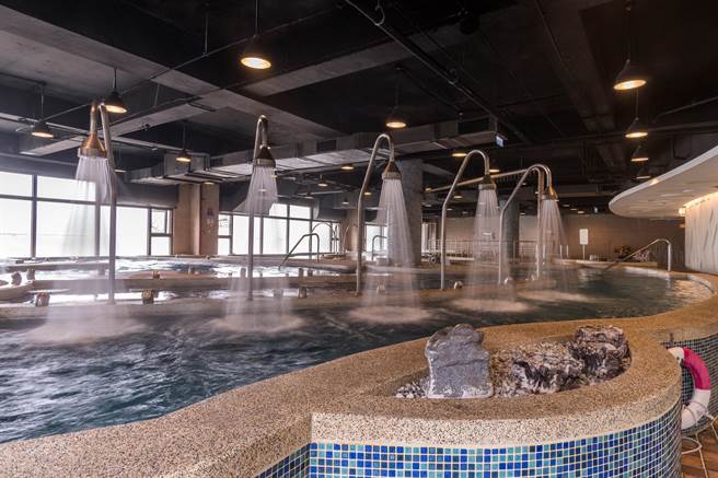 义大皇家酒店休閒设施-室内水疗池。（义大皇家酒店提供）