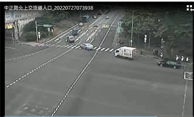 中正交流道调整后。（高雄市交通局提供／崔正纲高雄传真）