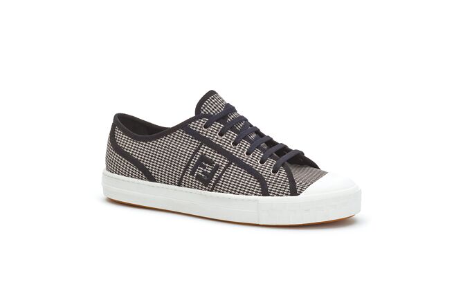 Fendi Domino休閒鞋，2万4500元。（Fendi提供）