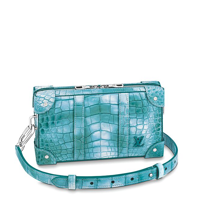 LV Soft Trunk綠色鱷魚皮革手袋71萬5000元。（LV提供）