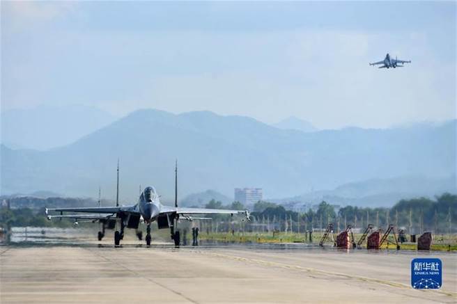 陆媒：共军东部战区台湾周边规模空前实战化联合演训首日成果。（新华社）