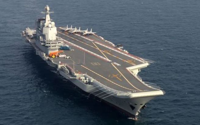 中方第一艘自制航母「山东」舰的资料照。（中方海军）