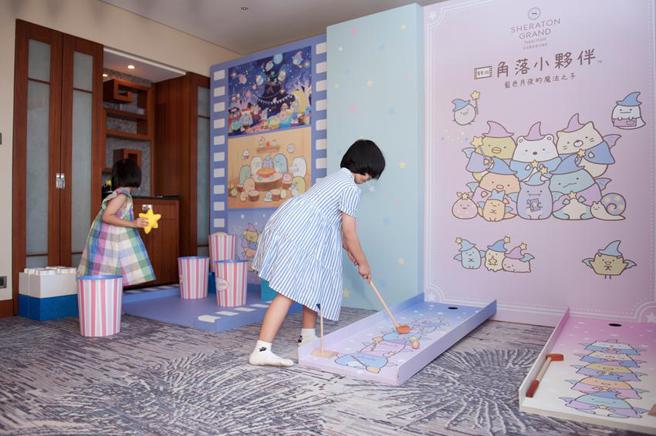 （台北喜来登饭店将整个楼层打造为「小伙伴主题乐园」，图为互动游戏区。图／台北喜来登饭店提供）