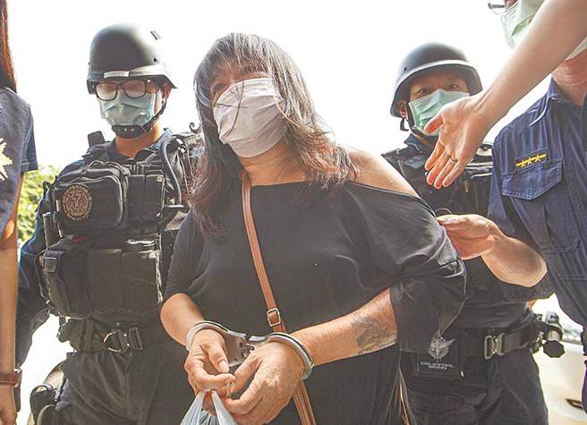 黄格格仅因为想要阻断郭男的恋情，就刻意在小套房内制造火势，害城中城46位住户死于非命，高雄地院5日依《放火罪》判黄无期徒刑，褫夺公权终身，可上诉。（本报资料照片）