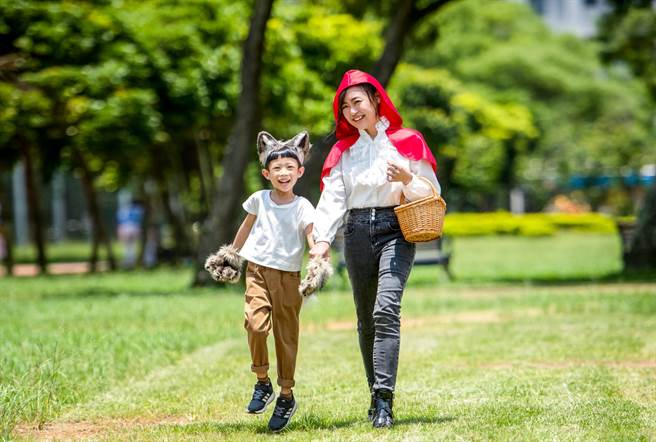 公所也依据剧团的表演内容，改编创意短片「小野狼大红帽」进行首波宣传。（林口区公所提供）