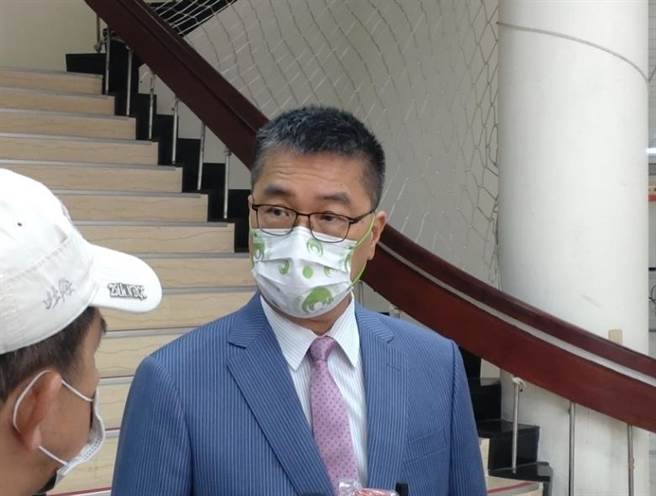 內政部長徐國勇表示，警政系統當機是純粹網路設備故障，排除外部攻擊。（張志康攝）