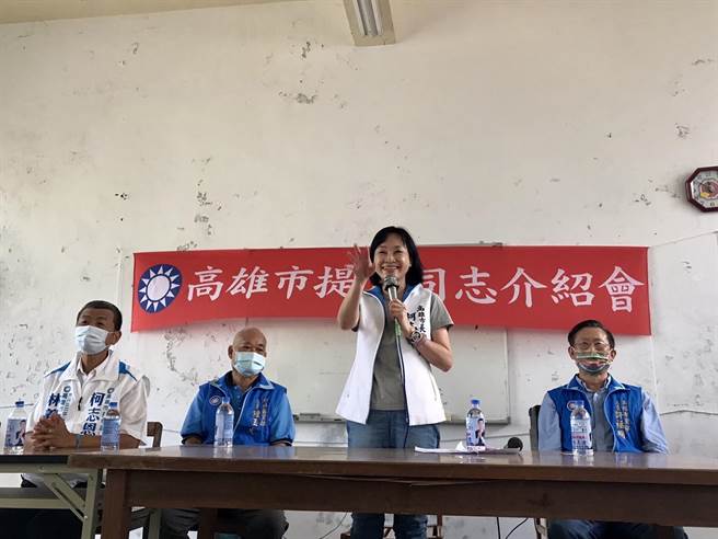 柯志恩要乡亲当她「分身」投票支持，让她能够当选高雄市长，翻转高雄。(林雅惠摄)