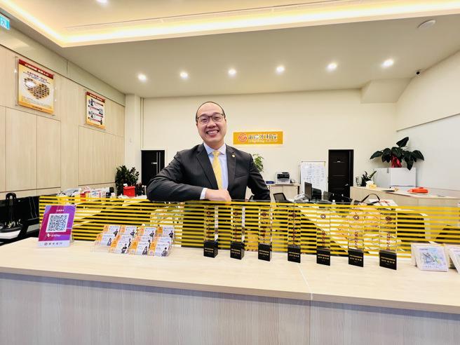 今年4月才成立的永庆不动产A7乐善国小加盟店，不受疫情影响，已创造近1100万元的业绩，展现坚强实力。图片提供：永庆房产集团