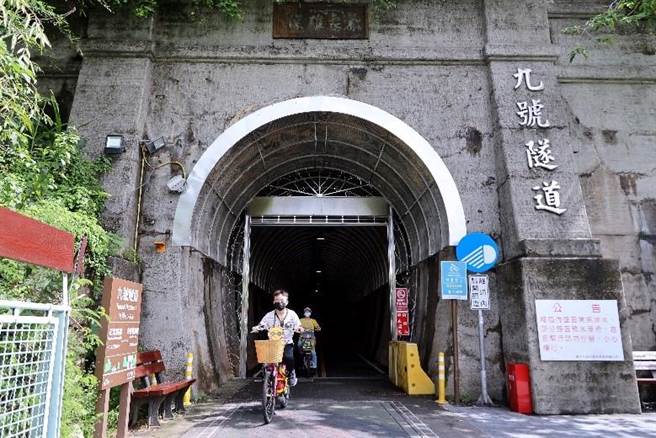 百年歷史九号隧道。（台中市观旅局提供）