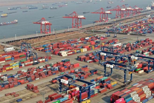 韩媒韩媒示警大陆祭经济制裁，将扣押台湾进口货物。（图／中新社）