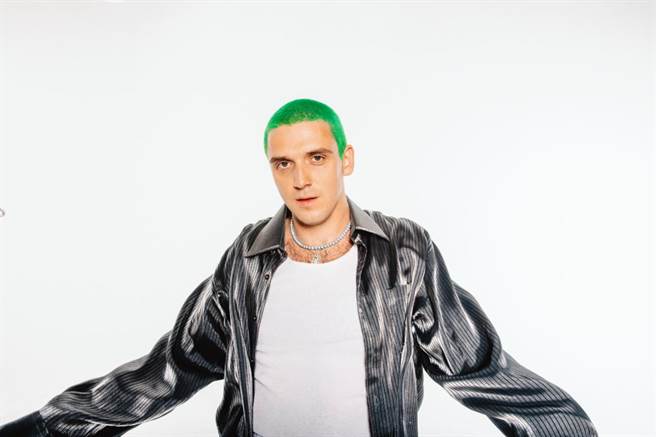 Lauv今（5日）正式发行第二张专辑《全4泡影》。（环球音乐提供）