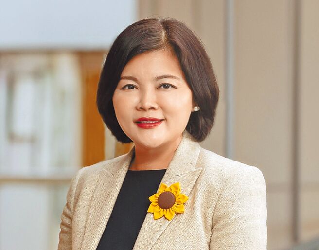 竞选连任的云林县长张丽善力拚县政，竞选团队固票战先行，勤访基层。（张丽善提供／张朝欣云林传真）