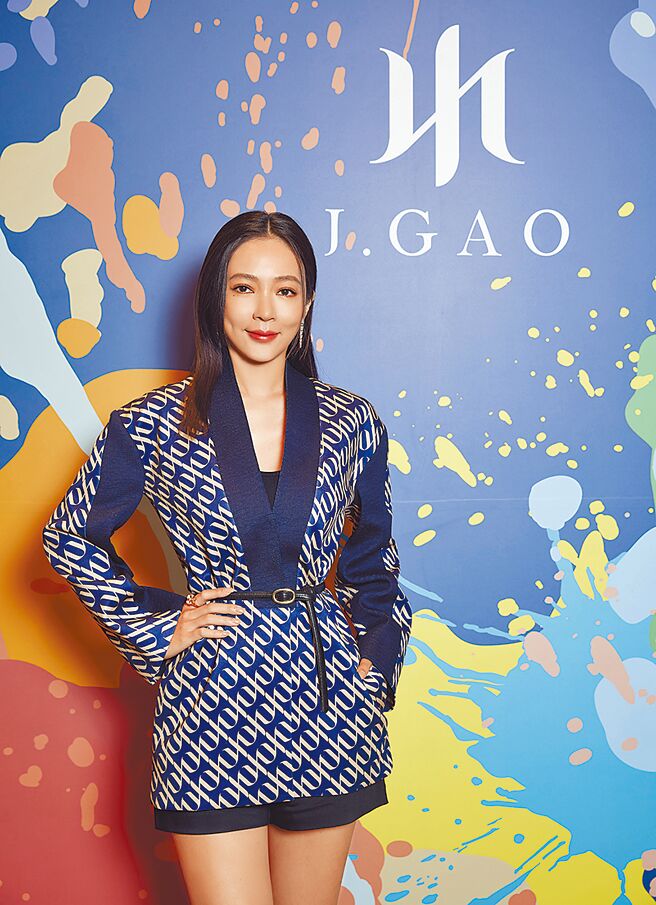 J.GAO主理人高宇蓁开心庆祝品牌4周年庆。（J.GAO提供）