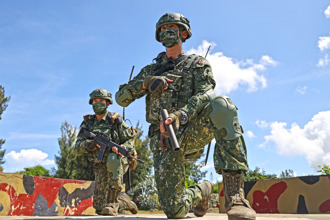共軍7架次無人機擾金門 陸軍發信號彈示警