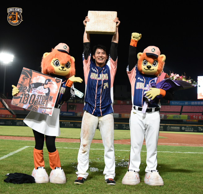 统一狮陈杰宪完成生涯百盗里程碑。（统一狮提供）