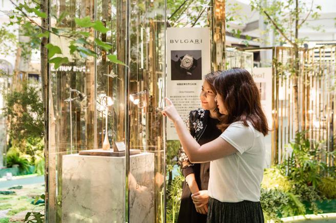 台北101World Masterpiece珠宝腕表展前进南台湾。（台北101提供）