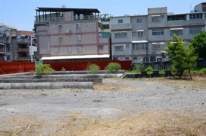 行政院长苏贞昌7日到高雄视察新台17线延伸案，图为新台17线预定地。（林瑞益摄）