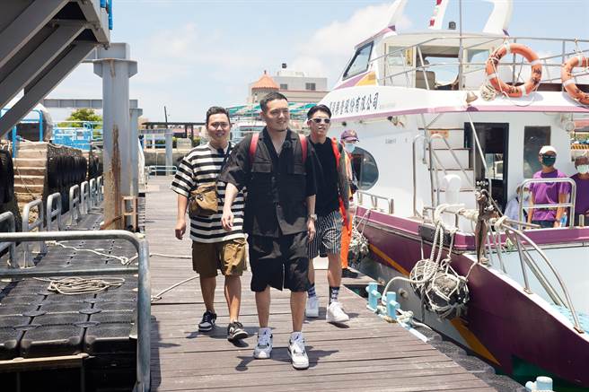 洋葱（左起）、春风、健志在节目中各司其职，发挥长才。（灰人文化传媒提供）