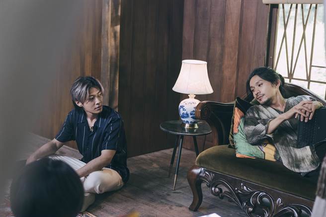 姚淳耀、炎亞綸在《我願意》將有突破尺度的互動。（絡思本娛樂製作公司提供）