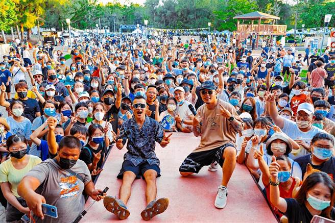 云林县「云西海洋音乐会」涌入逾10万人次游客，打响三条崙海水浴场名气。（云林县政府提供／张朝欣云林传真）