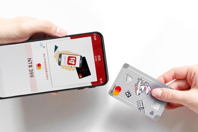 网路银行的便利，让不少民眾忽视纸本存折的存在。(示意图/翻摄自中时新闻网)