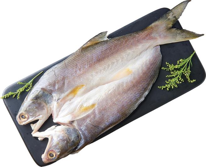 家乐福履歷冷冻午仔鱼一夜干，259元。（家乐福提供）