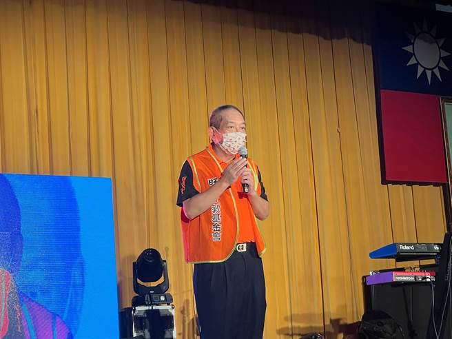 旺旺文教基金會主任周哲仁指出，公益演唱會秉持2種理念，「讓孝順成為一種習慣」、「讓貢獻成為一種榮耀」。（陳彩玲攝）