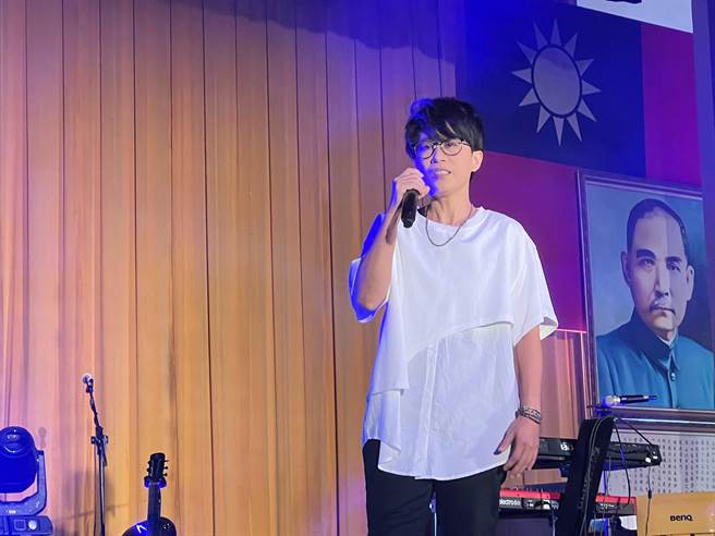 超級偶像人氣歌手江明娟。（陳彩玲攝）