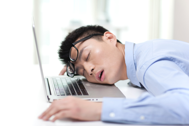 午睡对于健康的影响，引发越来越多的关注。（示意图／Shutterstock）