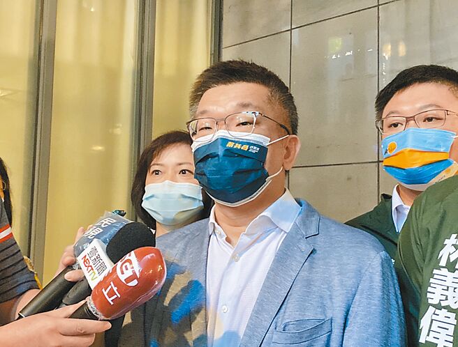 立法院副院长也是台中市长参选人蔡其昌表示，妈妈市长做不到的事换爸爸市长来做。（张亦惠摄）