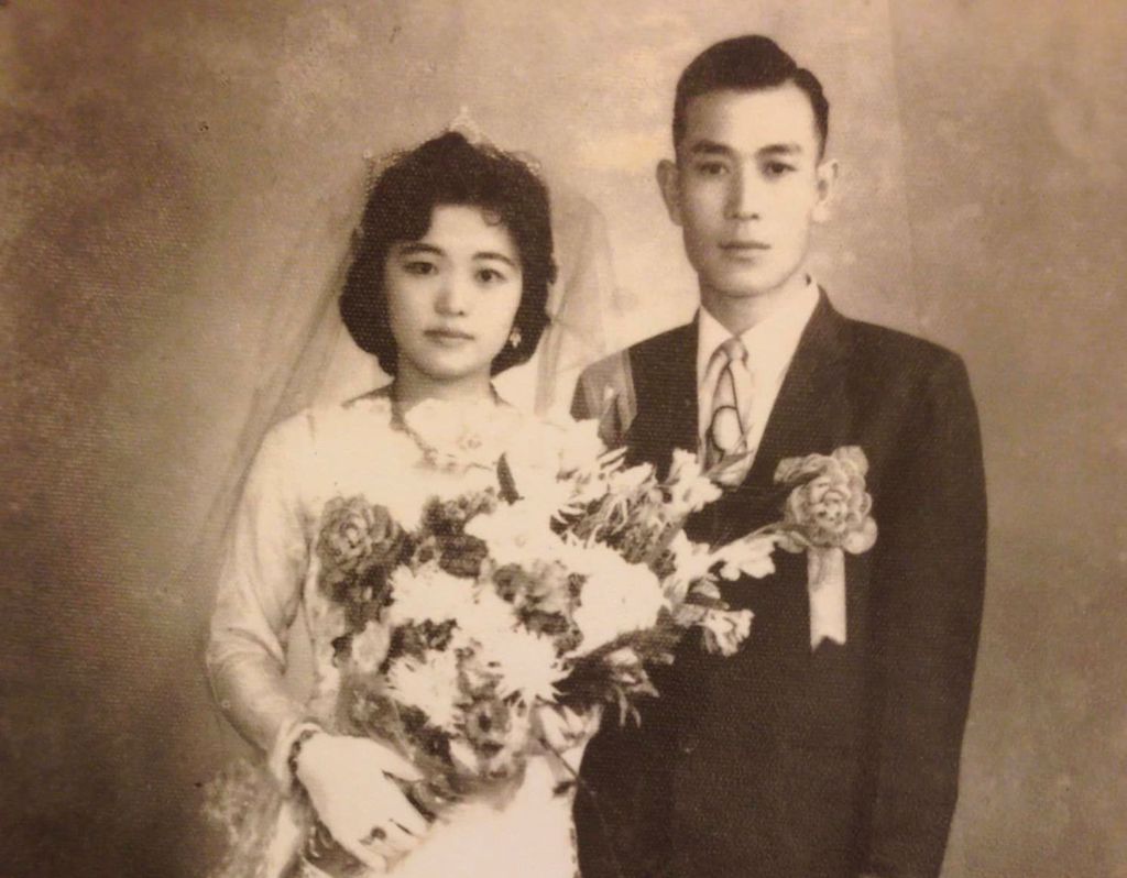 盧秀燕父母結婚照。（圖 / 取自盧秀燕臉書）