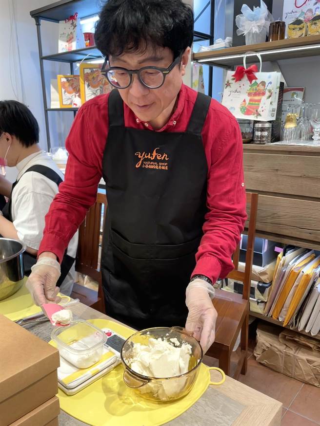 蔣三省受邀為高雄義消打造專屬歌曲。（JMS蔣三省音樂提供）