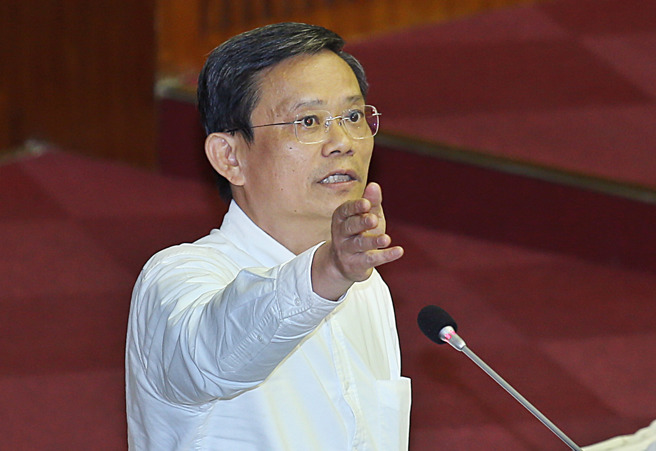 北市議員母喪座車違停  員警勸離加開單反問：還要怎樣？（本報資料照）