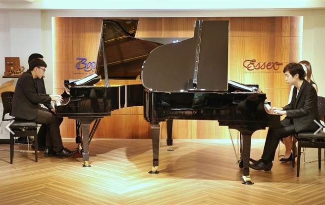 李斯特钢琴艺术节能听到的罕见曲目，包括李斯特的马采巴交响诗双钢琴版本。（姚志平摄）