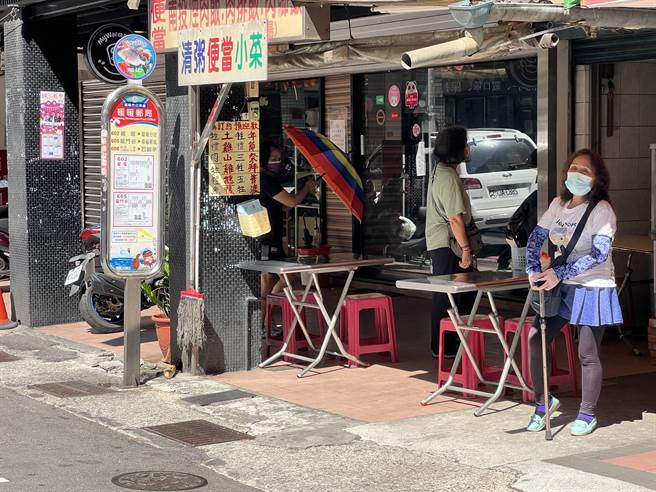 15日起暖暖區多一條通往南港、松山跳蛙公車。（陳彩玲攝）