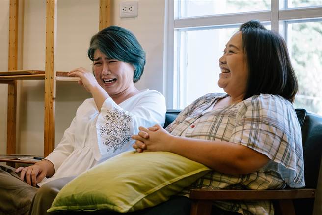 鍾欣凌、嚴藝文心心念念小幫手是小鮮肉。（桂田文化藝術基金會提供）