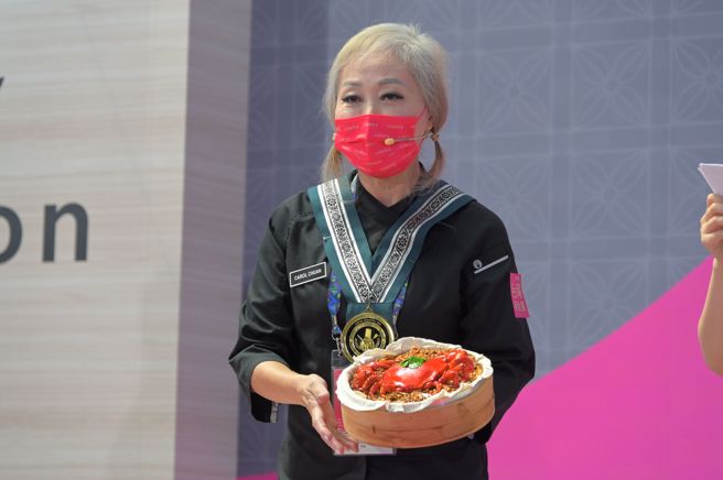 艺鸣惊人请到庄淑媚老师进行翻糖蛋糕现场秀，令人嘆为观止。(照片/台湾美食展提供)