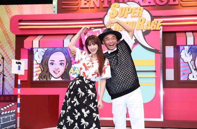 吴宗宪（右）、吴姗儒。（陈俊吉摄）