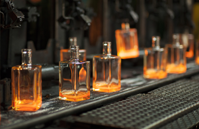 德国能源吃紧，衝击亨氏玻璃的产能。亨氏玻璃是世界最大的香水玻璃瓶制造商之一。(图/Heinz-Glas )