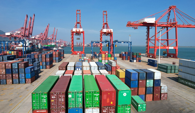 中国7月经济数据出乎意外地再次出现强劲反弹，展示了令人惊讶的韧性，再次打破了外界对于中国制造商品全球需求减弱的预期。（ 图／新华社）