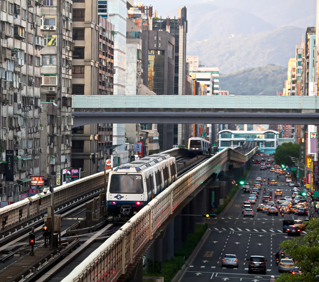 台北市長選戰口水打得激烈，內湖交通問題更讓藍綠白數度隔空交火。 （圖／shutterstock）