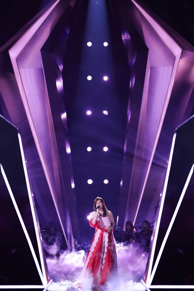 梁静茹在《中国好声音》大展歌喉。（天熹娱乐提供）