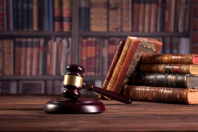 杨男将彩券行老板告上法院。(示意图/Shutterstock)
