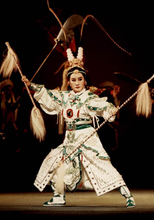 歌仔戲名角楊麗花獲傳藝金曲獎特別獎。（麗生百合國際娛樂股份有限公司提供）