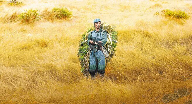 津田宽治饰演日本军官小野田宽郎，扮相入木三分。（海鹏提供）